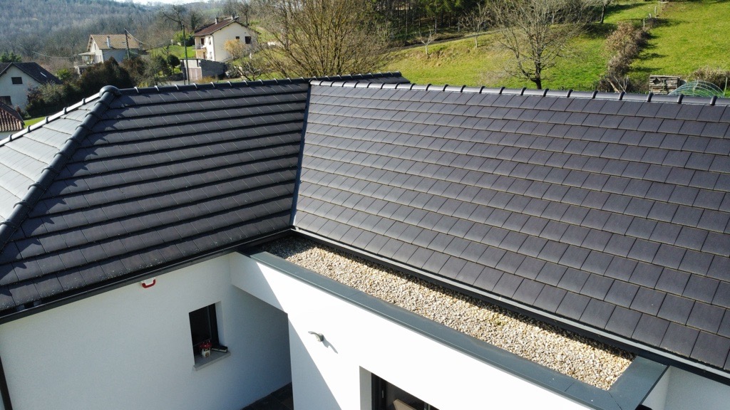 installation toiture tuiles aveyron